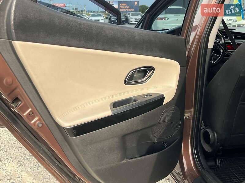 Хэтчбек Kia Ceed 2013 в Львове