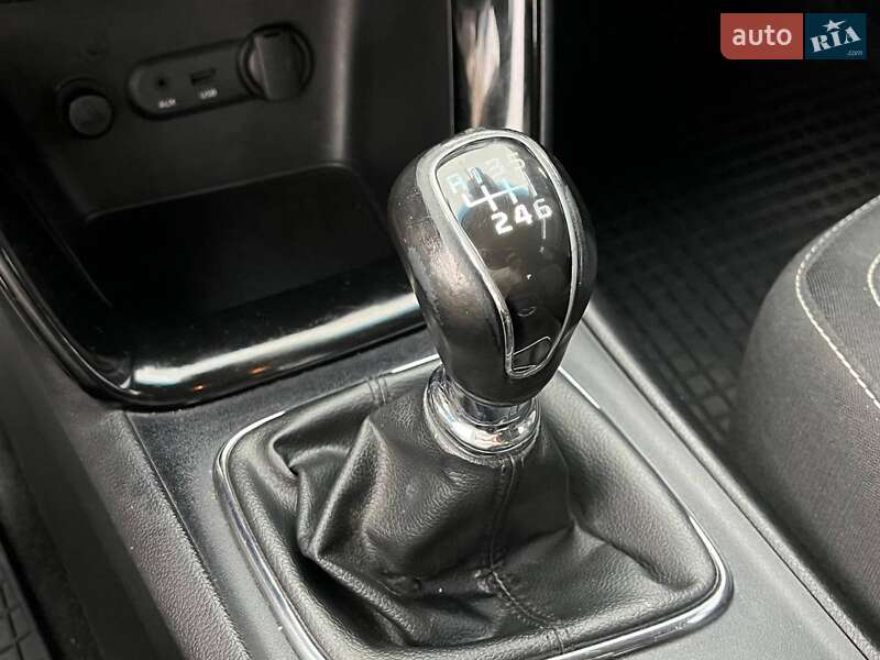 Хэтчбек Kia Ceed 2013 в Львове