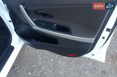 Хэтчбек Kia Ceed 2013 в 
