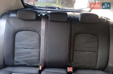 Хэтчбек Kia Ceed 2013 в 