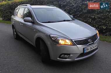Универсал Kia Ceed 2012 в Ровно