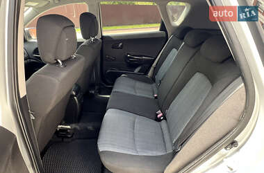 Хэтчбек Kia Ceed 2010 в 