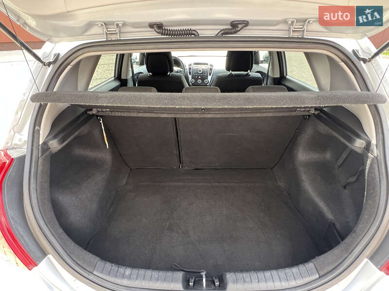 Хэтчбек Kia Ceed 2010 в Ивано-Франковске