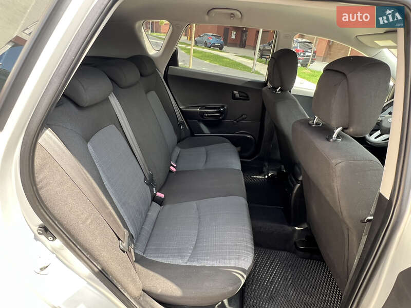 Хэтчбек Kia Ceed 2010 в Ивано-Франковске