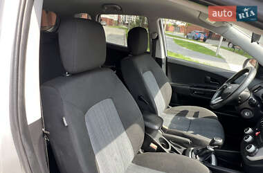Хэтчбек Kia Ceed 2010 в 