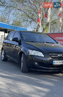Хэтчбек Kia Ceed 2008 в Киеве