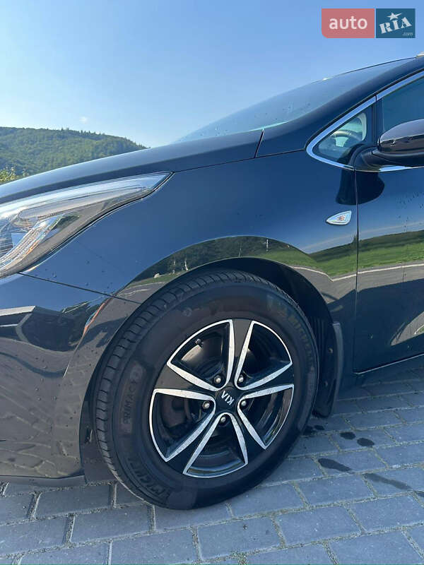 Универсал Kia Ceed 2015 в Долине