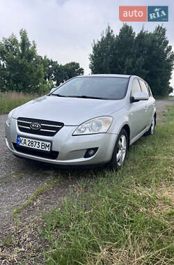 Хэтчбек Kia Ceed 2008 в Киеве