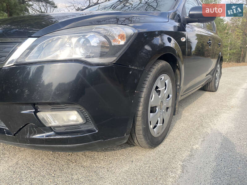 Універсал Kia Ceed 2011 в Києві