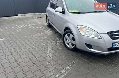 Хэтчбек Kia Ceed 2007 в 