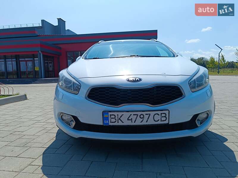 Универсал Kia Ceed 2012 в Здолбунове