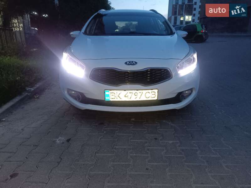 Универсал Kia Ceed 2012 в Здолбунове