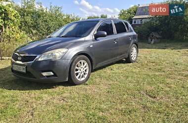 Хетчбек Kia Ceed 2010 в Києві