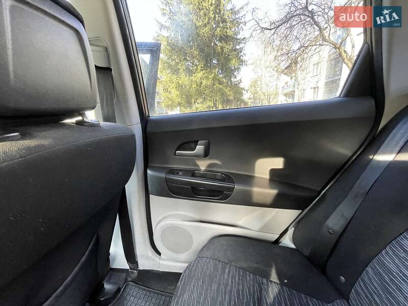 Хэтчбек Kia Ceed 2007 в Киеве