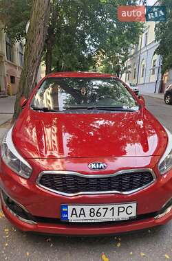 Хетчбек Kia Ceed 2015 в Чернівцях