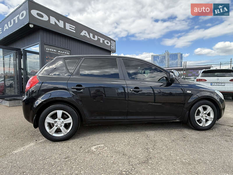 Хэтчбек Kia Ceed 2007 в Киеве