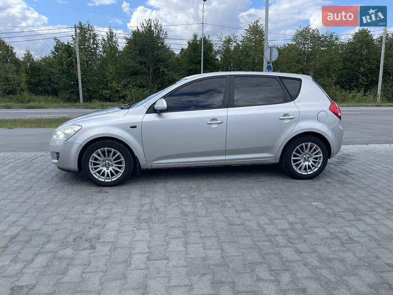 Хэтчбек Kia Ceed 2007 в Полтаве