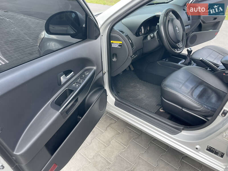 Хэтчбек Kia Ceed 2007 в Полтаве