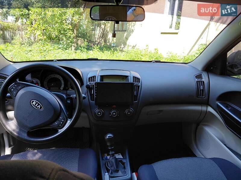 Хэтчбек Kia Ceed 2007 в Чернигове