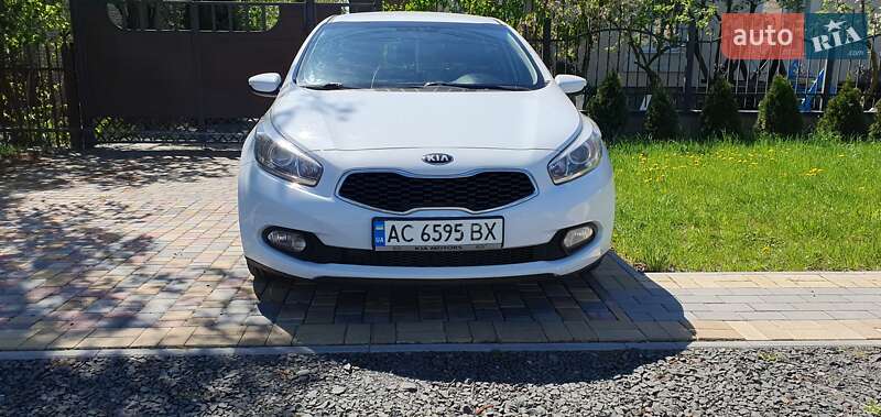 Хэтчбек Kia Ceed 2012 в Луцке