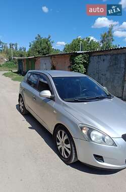 Хетчбек Kia Ceed 2008 в Кропивницькому