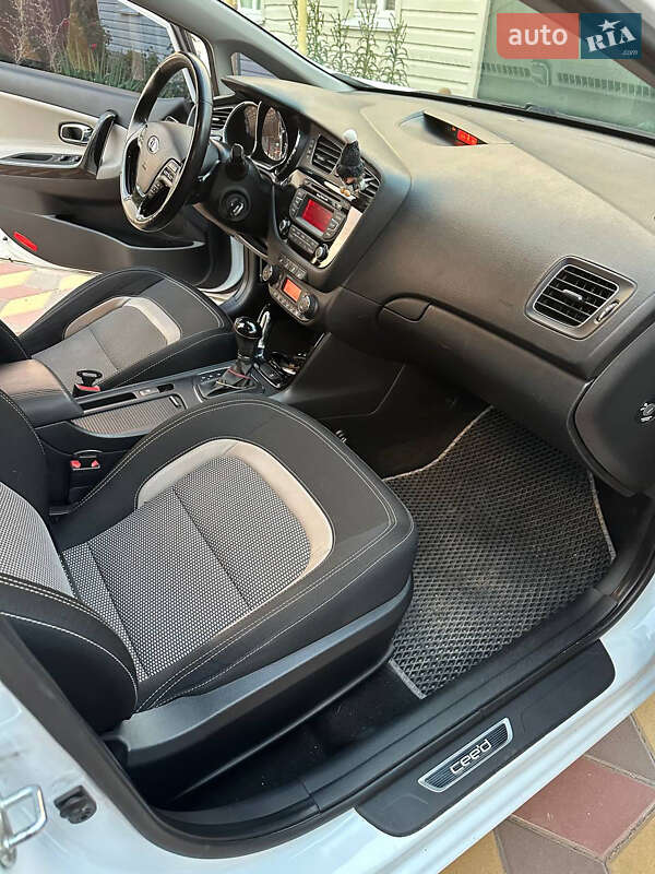 Хэтчбек Kia Ceed 2015 в Запорожье фото 15 Хэтчбек Kia Ceed 2015 в Запорожье
