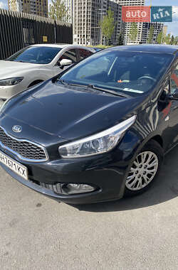 Хэтчбек Kia Ceed 2013 в Киеве