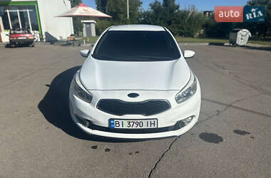 Хетчбек Kia Ceed 2012 в Гребінці