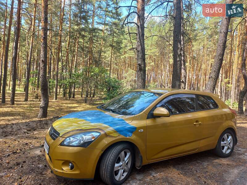 Хэтчбек Kia Ceed 2008 в Полтаве