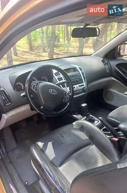 Хэтчбек Kia Ceed 2008 в Полтаве