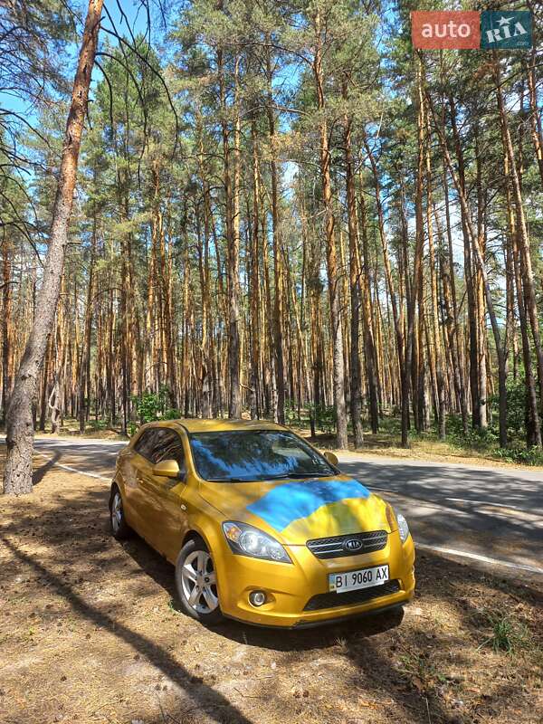 Хэтчбек Kia Ceed 2008 в Полтаве