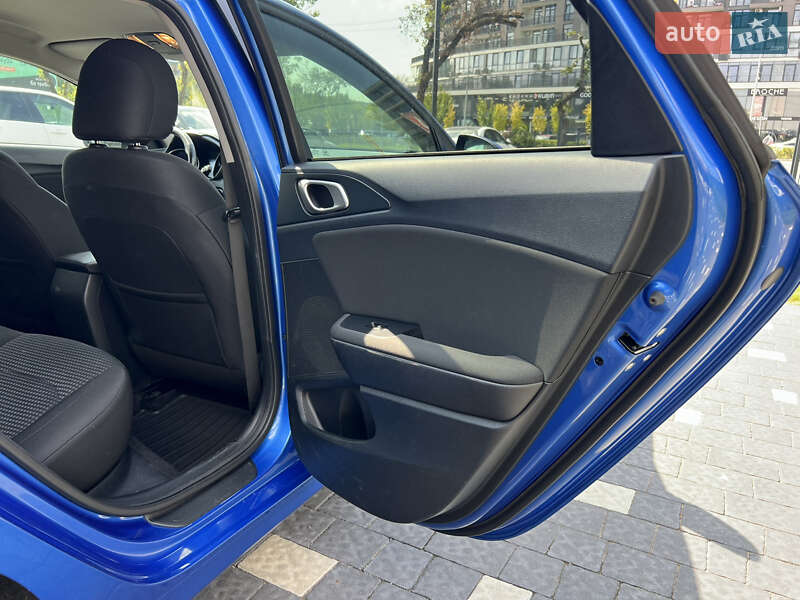 Хэтчбек Kia Ceed 2019 в Ужгороде фото 28 Хэтчбек Kia Ceed 2019 в Ужгороде