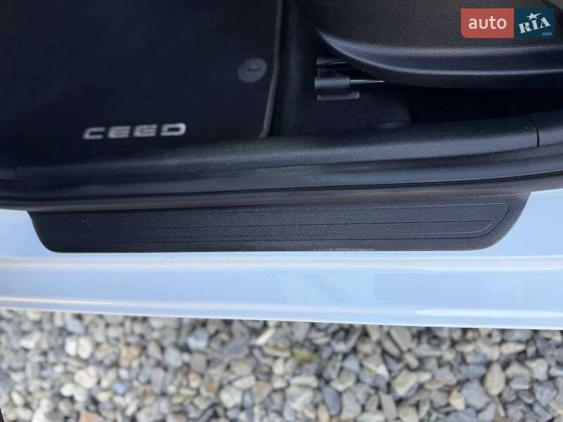Універсал Kia Ceed 2020 в Тернополі фото 27 Універсал Kia Ceed 2020 в Тернополі
