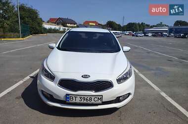 Хетчбек Kia Ceed 2012 в Ужгороді