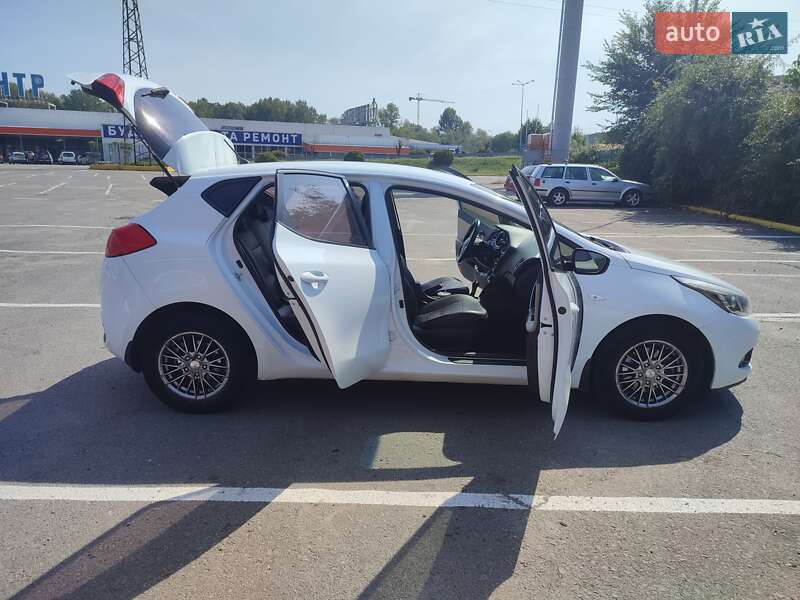 Хэтчбек Kia Ceed 2012 в Ужгороде фото 23 Хэтчбек Kia Ceed 2012 в Ужгороде