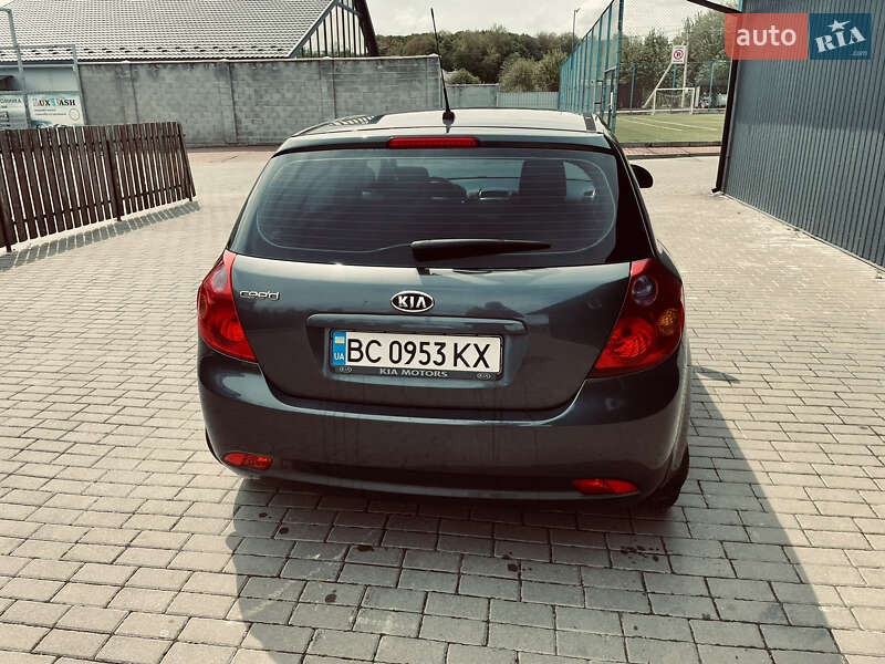 Хэтчбек Kia Ceed 2009 в Львове