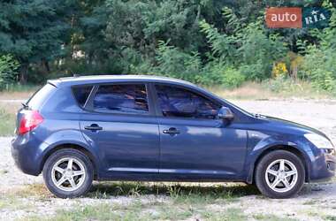Хэтчбек Kia Ceed 2007 в Новояворовске