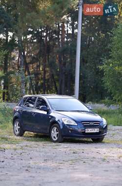 Хэтчбек Kia Ceed 2007 в Новояворовске
