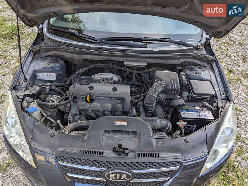 Хэтчбек Kia Ceed 2007 в Новояворовске