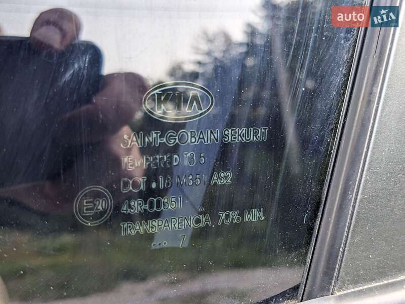 Хэтчбек Kia Ceed 2007 в Новояворовске