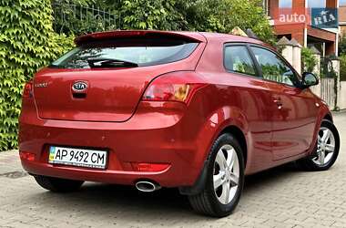 Хэтчбек Kia Ceed 2008 в 