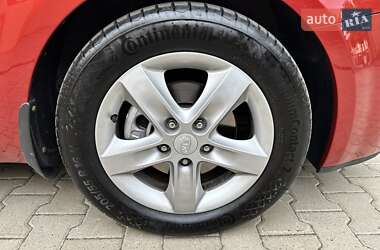 Хэтчбек Kia Ceed 2008 в 
