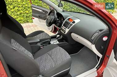 Хэтчбек Kia Ceed 2008 в 