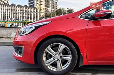 Хэтчбек Kia Ceed 2017 в 