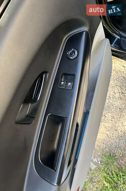 Хэтчбек Kia Ceed 2009 в 