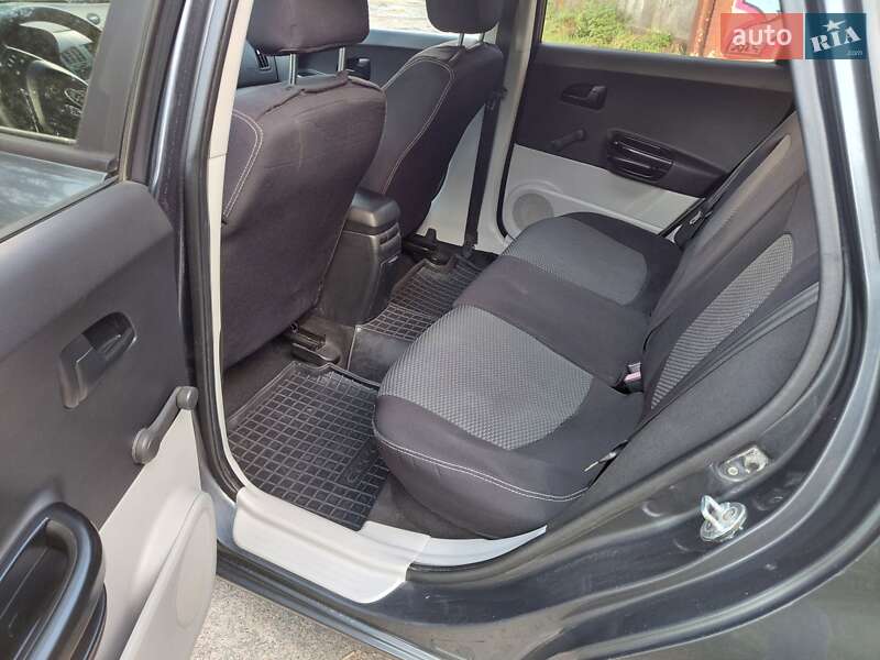 Хетчбек Kia Ceed 2008 в Києві фото 15 Хетчбек Kia Ceed 2008 в Києві