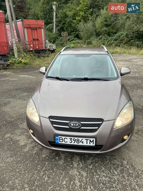 Универсал Kia Ceed 2007 в Сколе