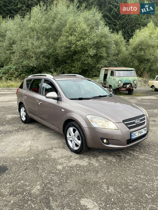 Универсал Kia Ceed 2007 в Сколе