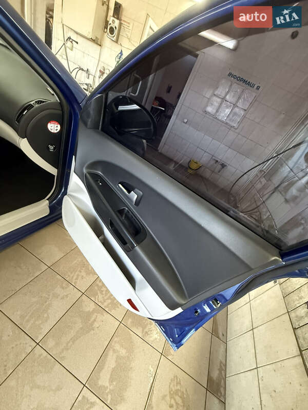 Хетчбек Kia Ceed 2008 в Харкові