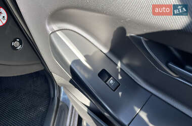 Хэтчбек Kia Ceed 2010 в 
